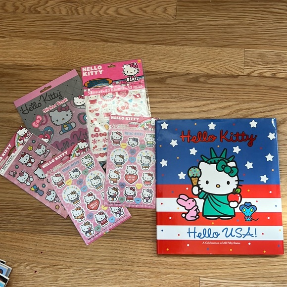 Hello Kitty - Picture 1 of 4